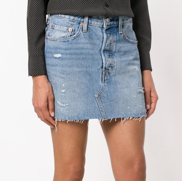 Aritzia × Levi's Deconstructed Skirt - Picture 1 of 2